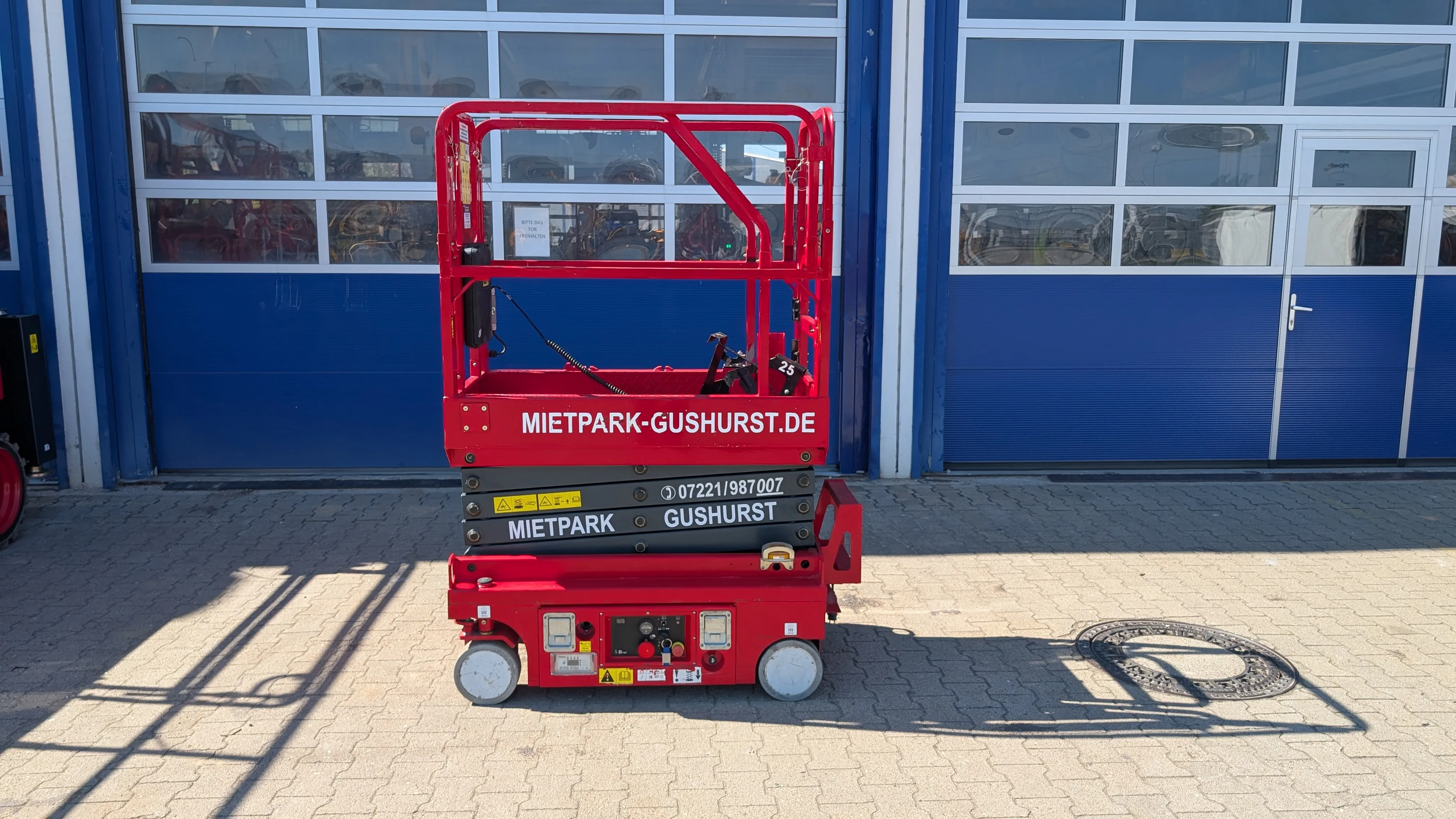 Magni Elektro-Scherenbühne ES0607E (Int. Nr. 025)