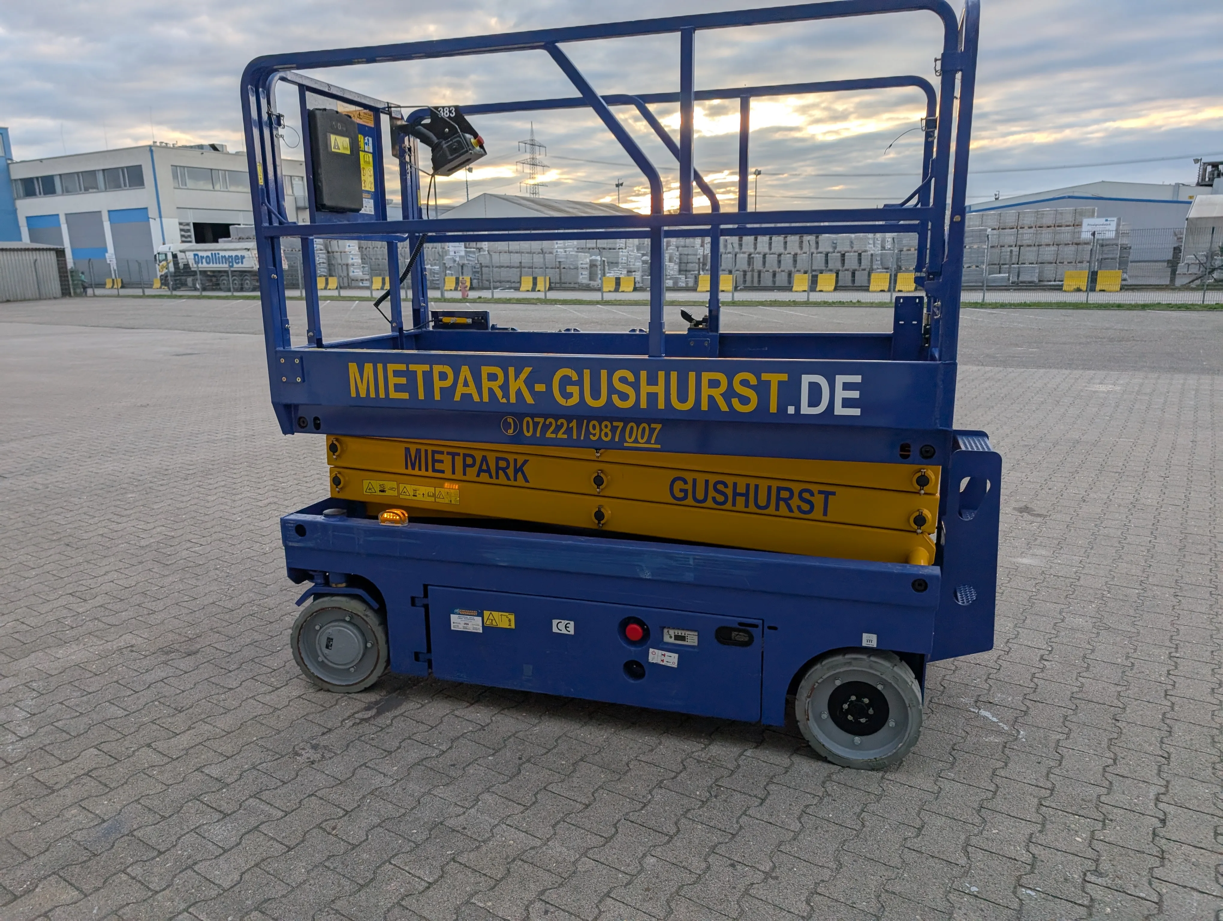 Magni Elektro-Scherenbühne ES0812AC (Int. Nr. 383)