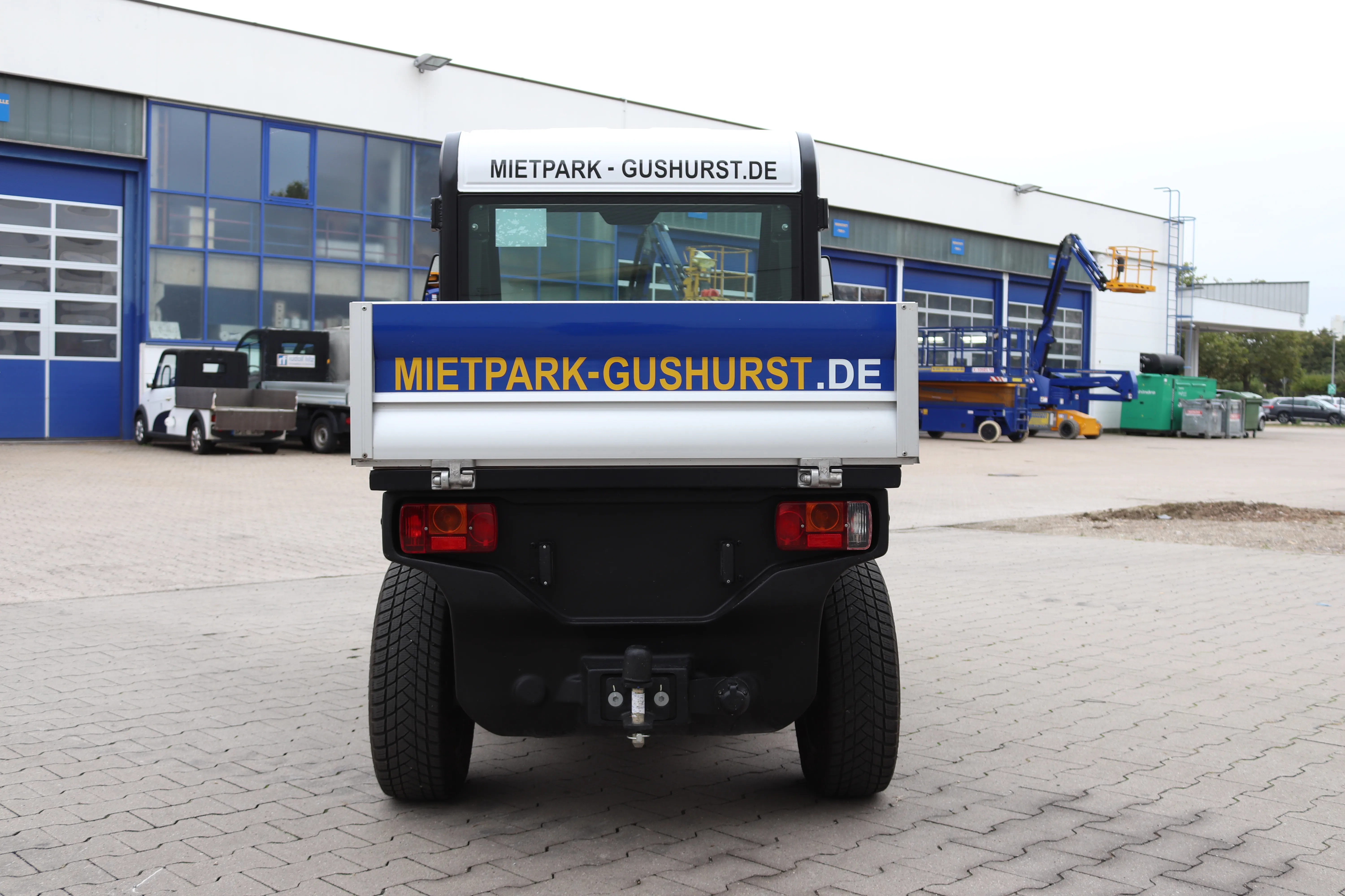 Goupil G2 - Pritsche E-Wagen (Int.Nr.018)