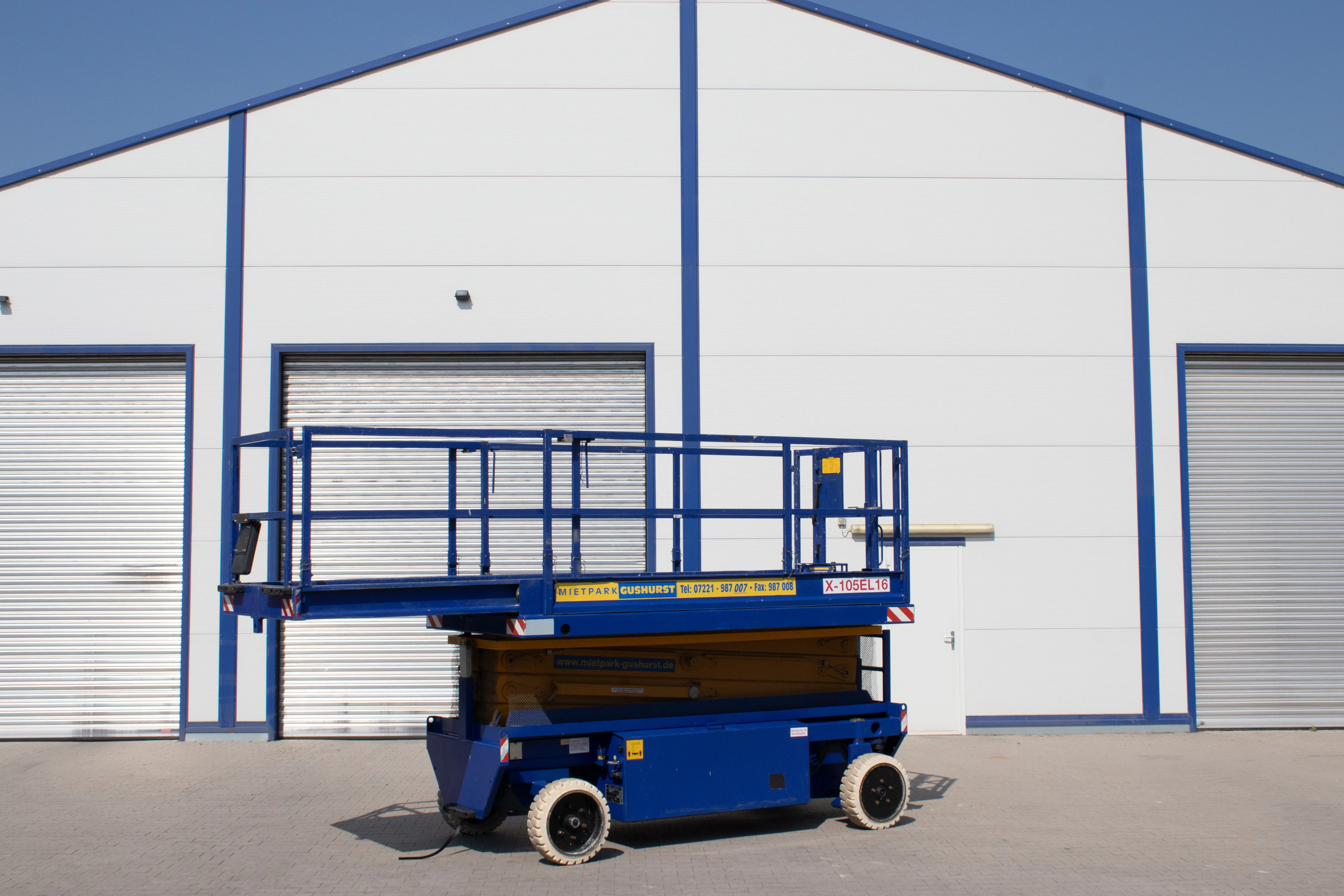Holland Lift Elektro-Scherenbühne X-105 El 16 (Int.Nr. 105)