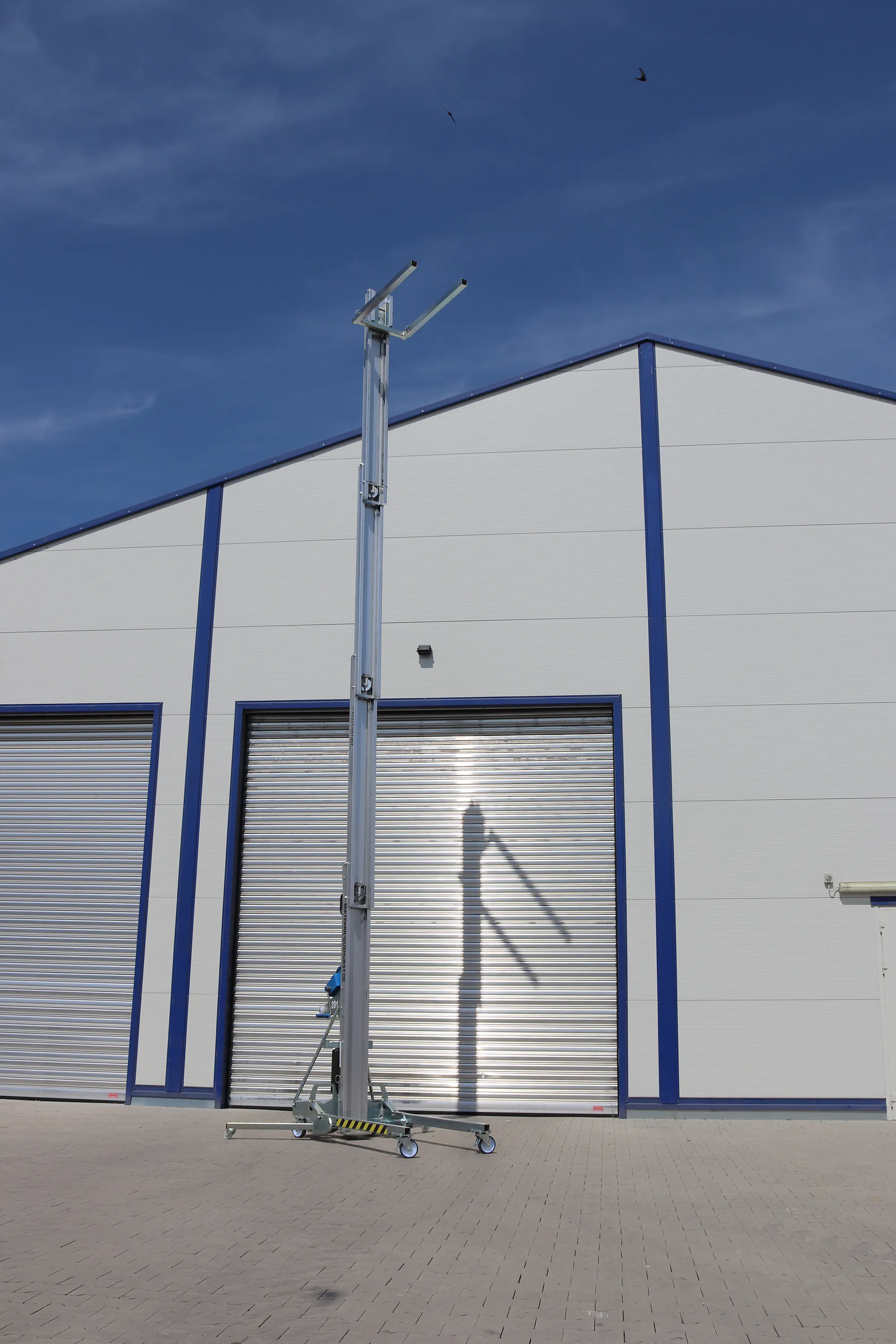 Böcker Lastenlift LM 750 S4 