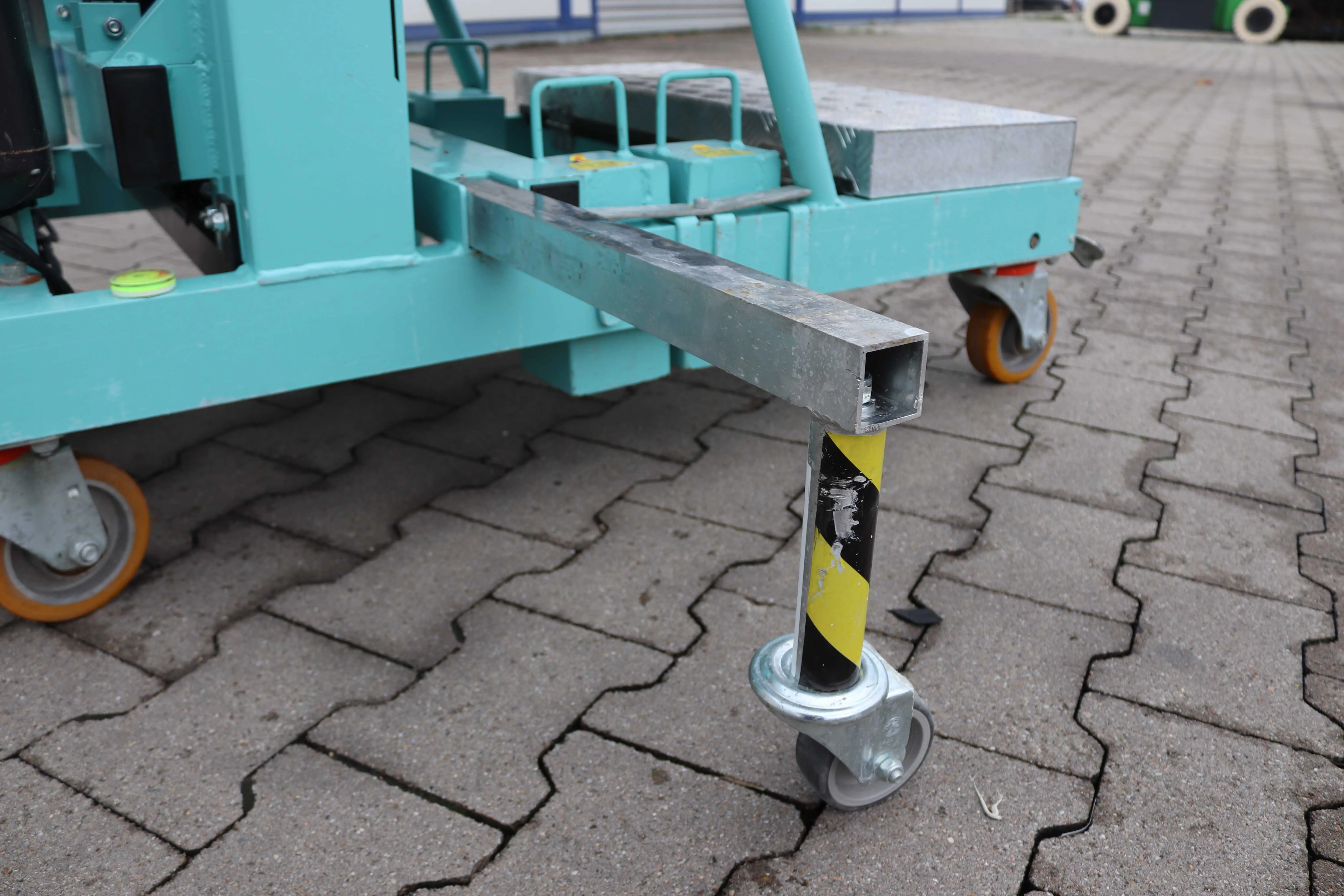 Lockhard Personenlift UPlift5 140 HD Carry