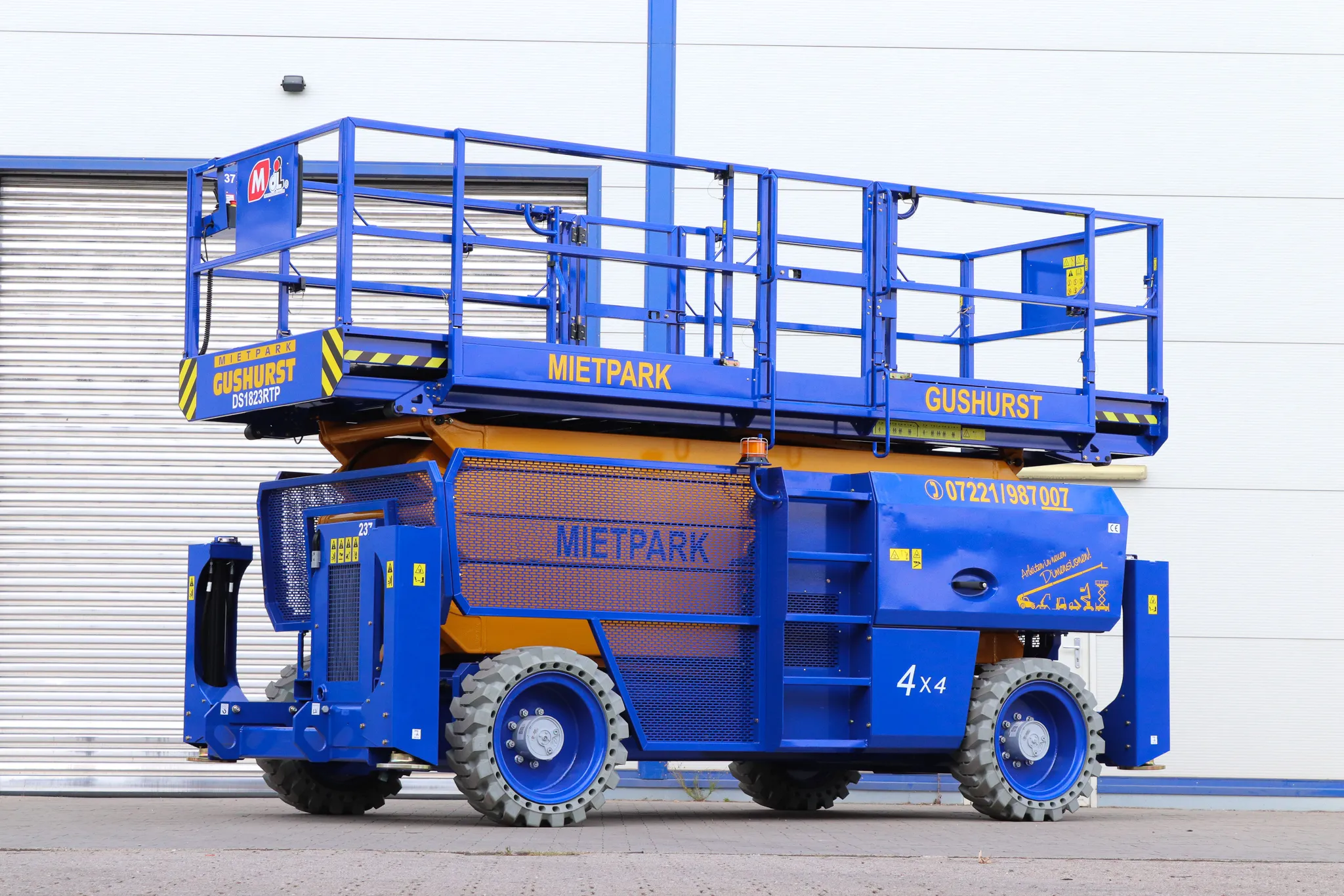 Magni Diesel-Scherenbühne DS1823RTP