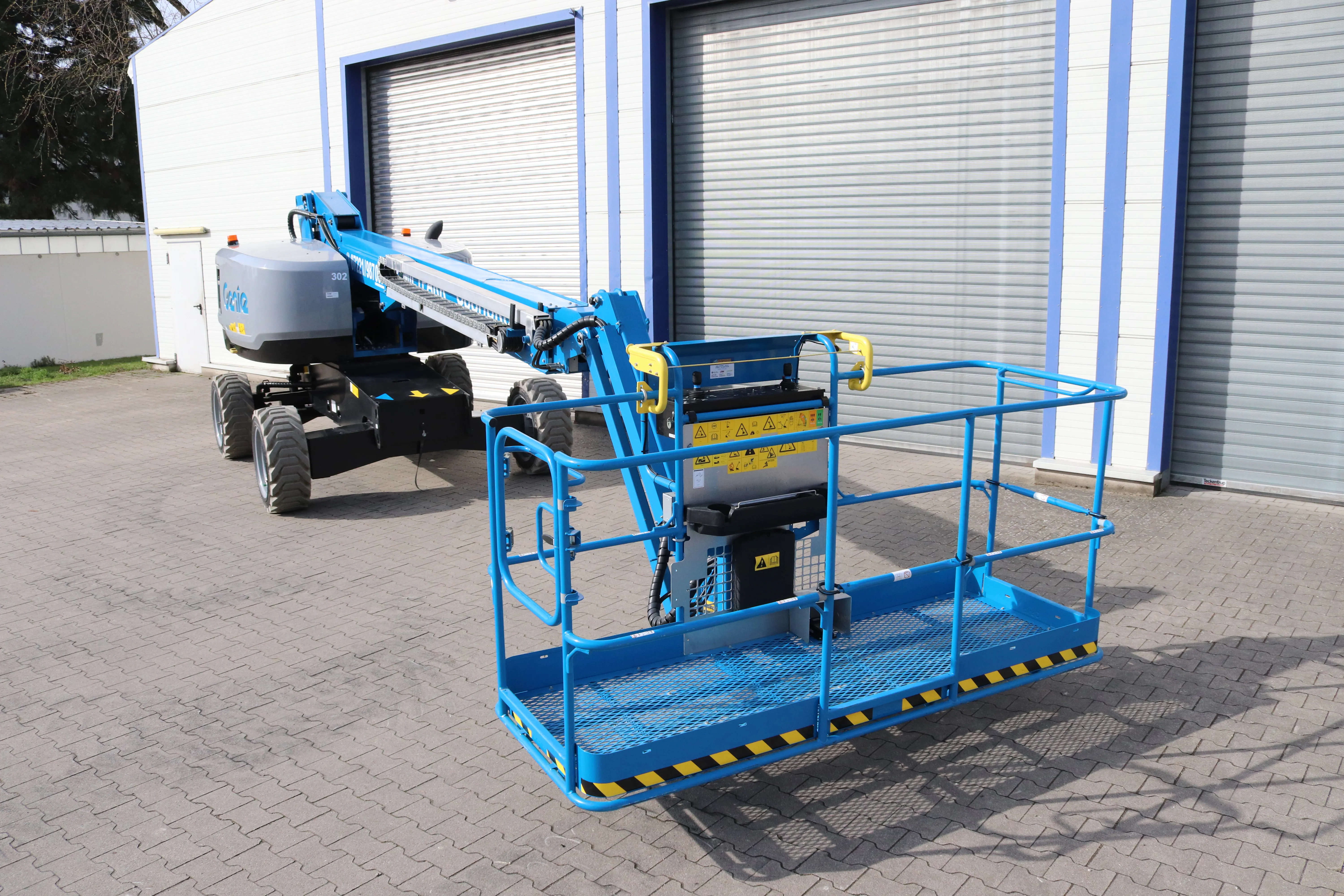 Genie Teleskopbühne S-45 XC