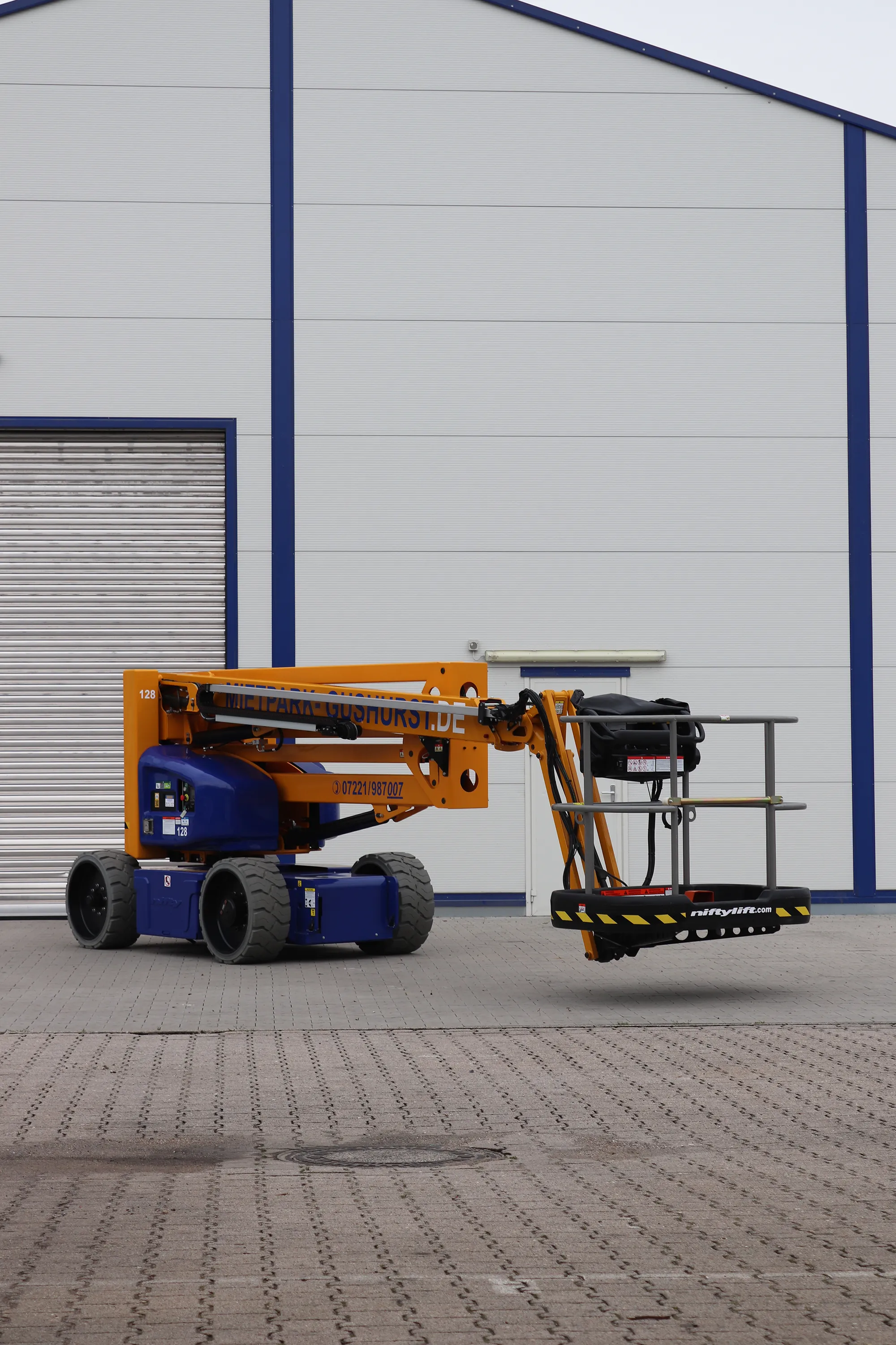 Nifty Elektro-Gelenkbühne HR 17 NE