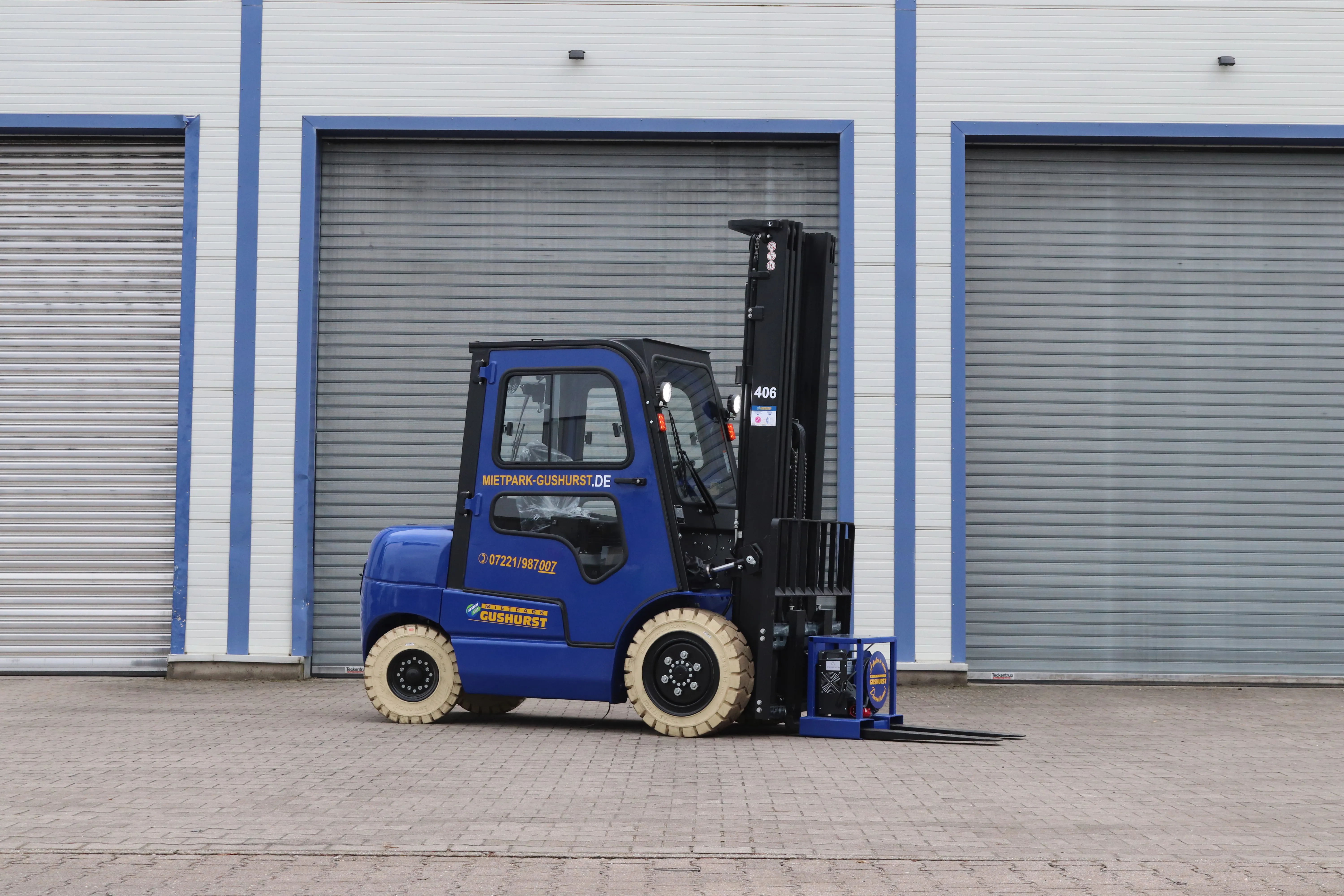 EP Equipment Elektro-Stapler EFL 302 - 6000 