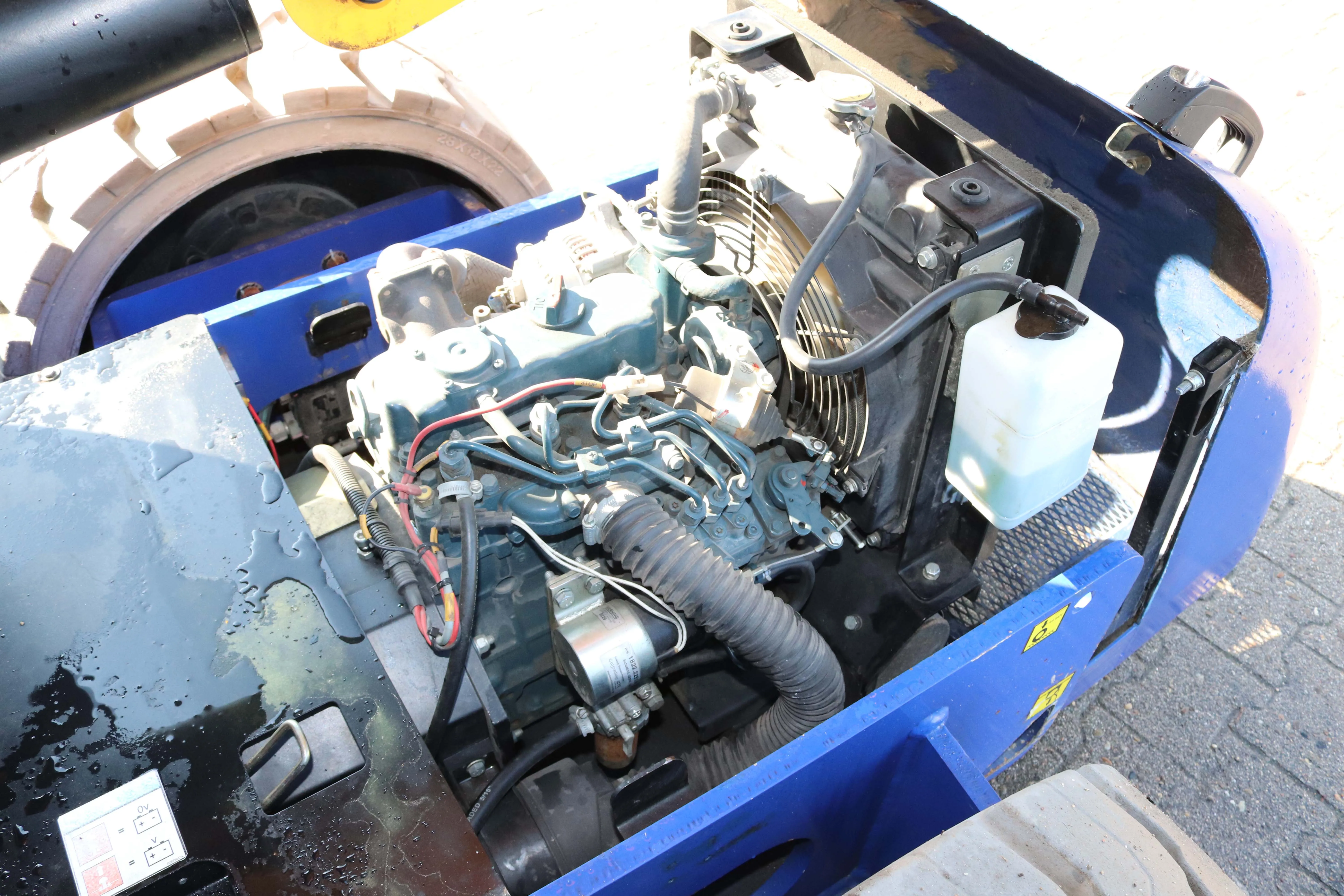 Nifty Hybrid-Gelenkbühne HR 15 N/DE 2x4 (Int.Nr. 153)  