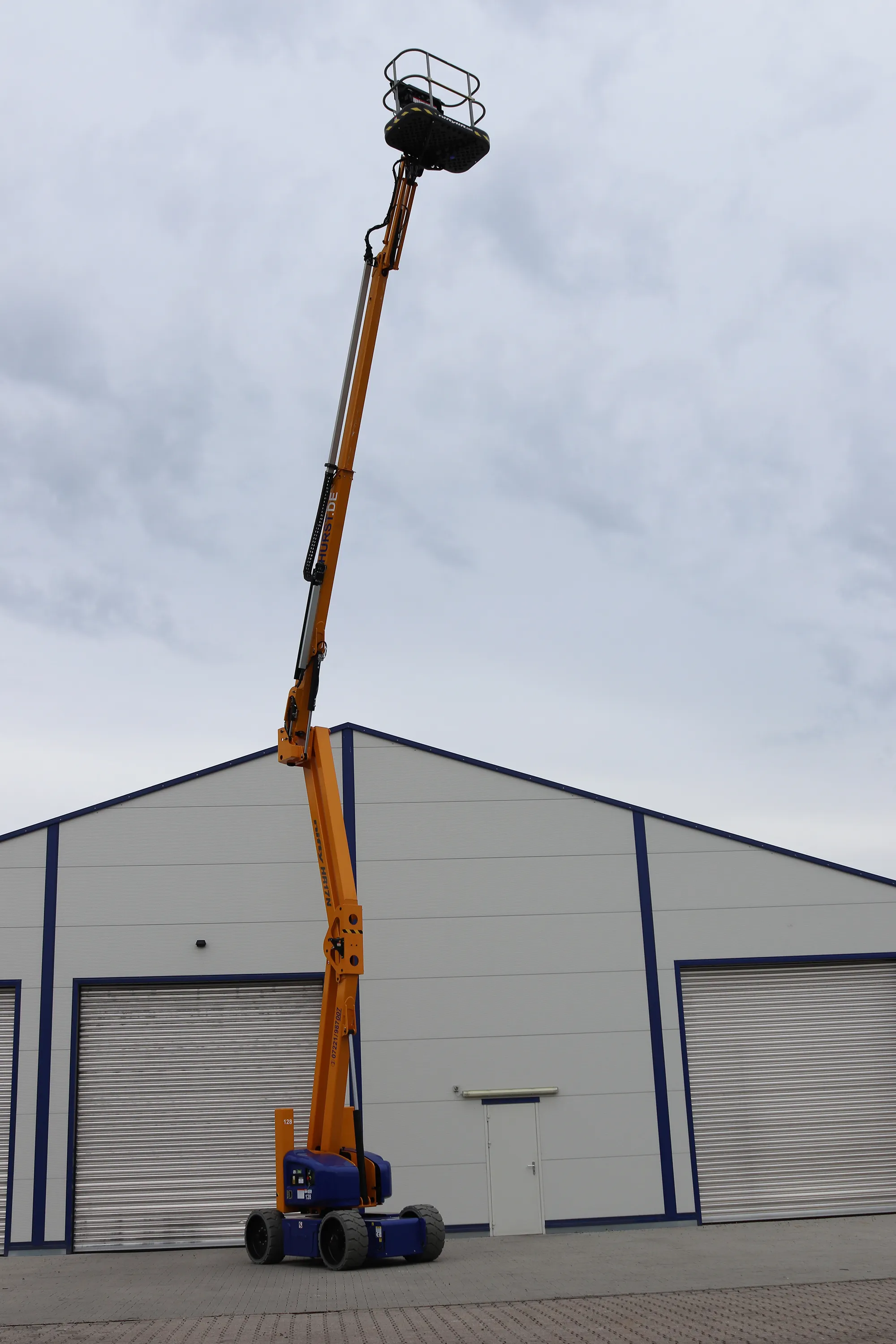 Nifty Elektro-Gelenkbühne HR 17 NE