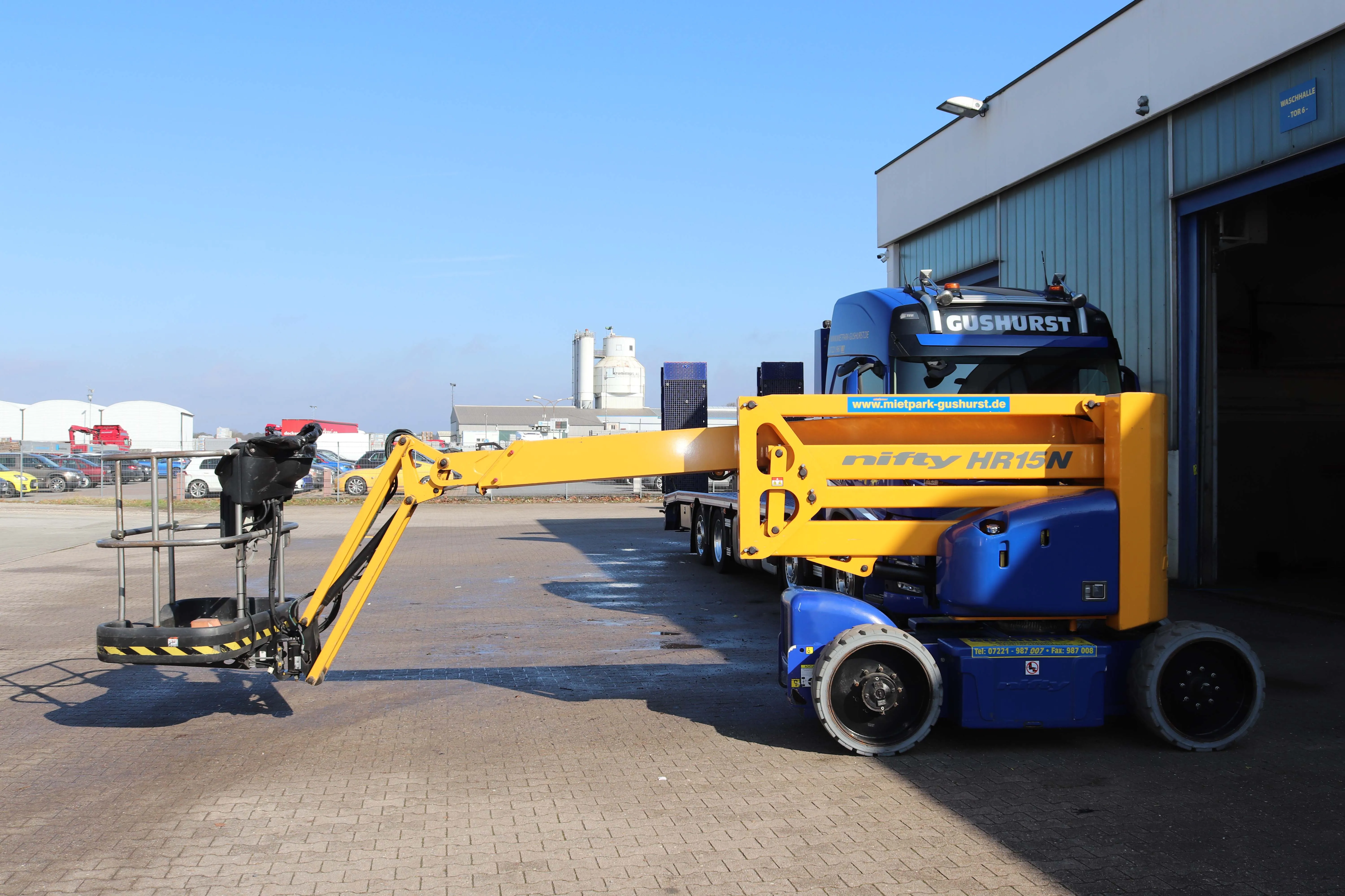Nifty Hybrid-Gelenkbühne HR 15 N/DE 2x4 (Int.Nr. 153)  