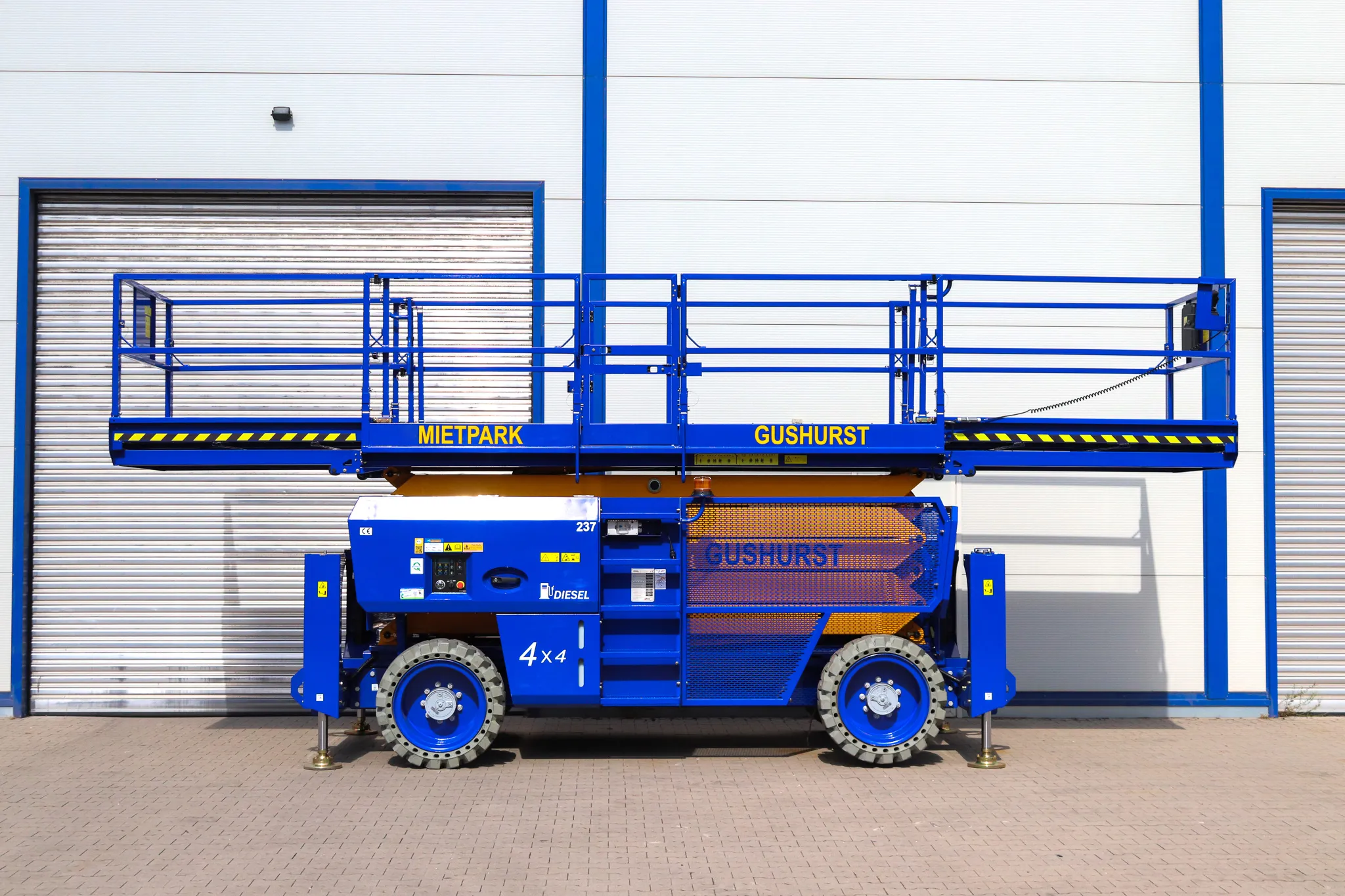 Magni Diesel-Scherenbühne DS1823RTP