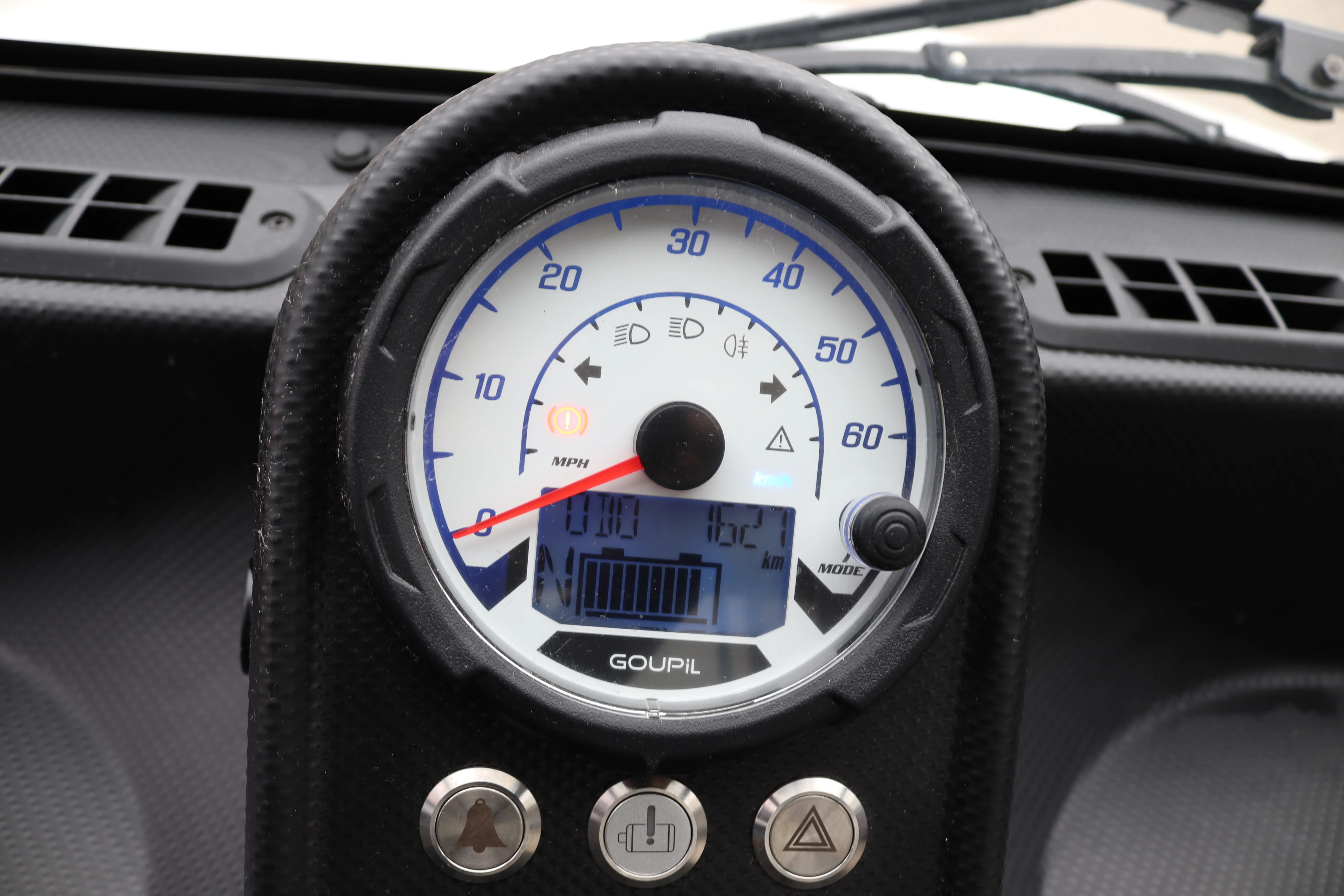 Goupil G2 - Pritsche E-Wagen (Int.Nr.018)