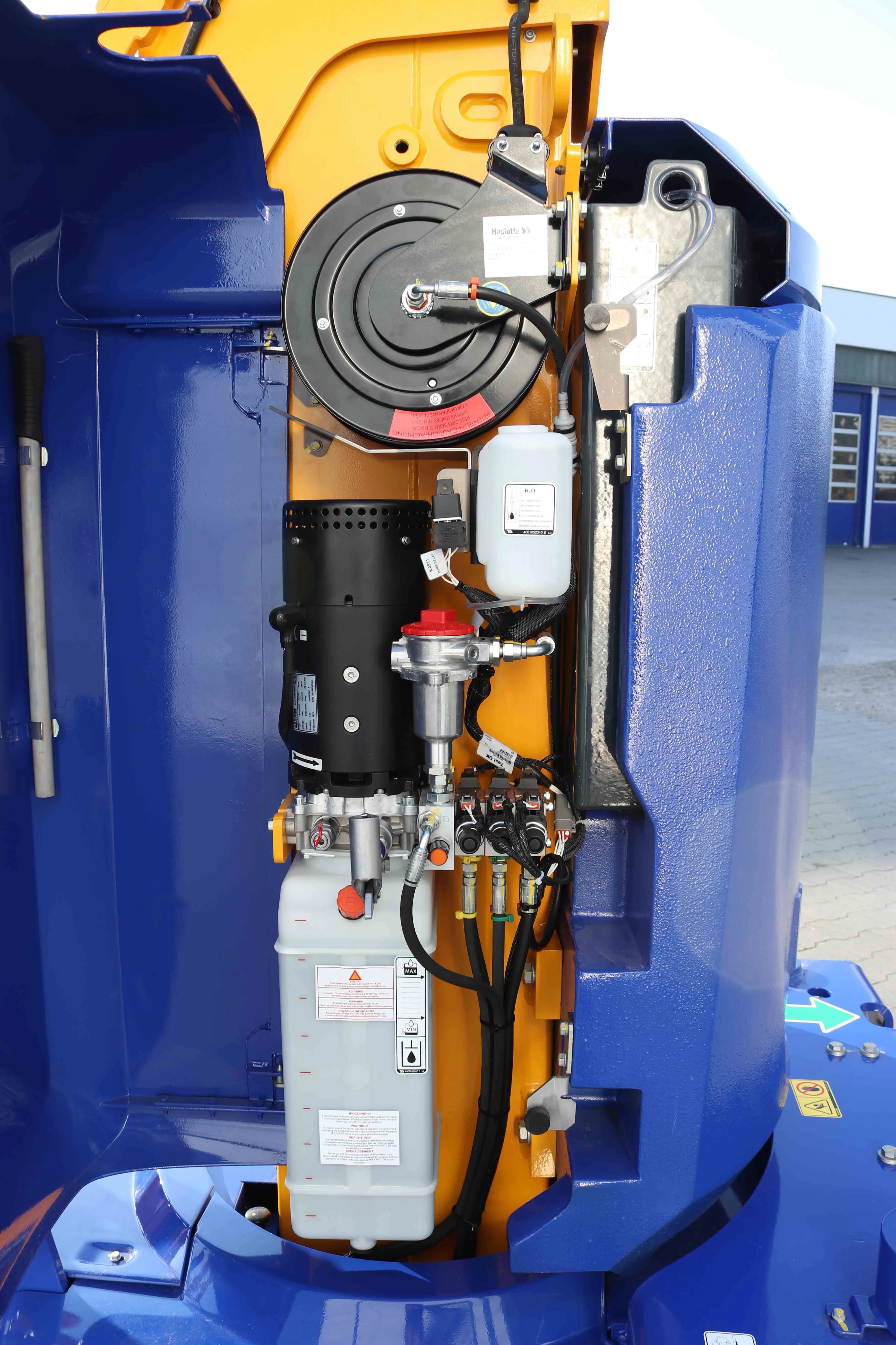 Haulotte Mastbühne Star 10 AC 